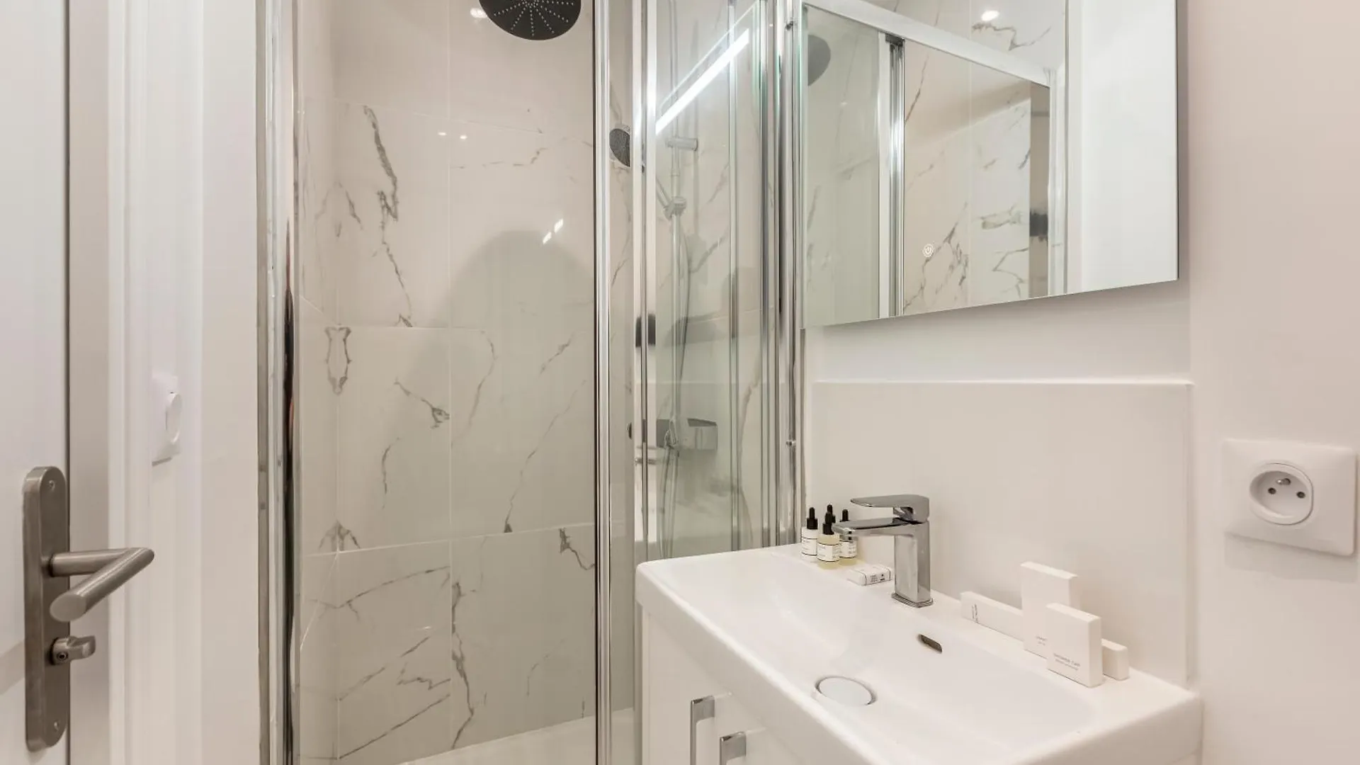 Apartment Rue De Rome By Sweett Paris